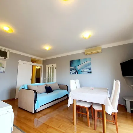 Bonavista Apartment *