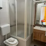 Bonavista Apartment *